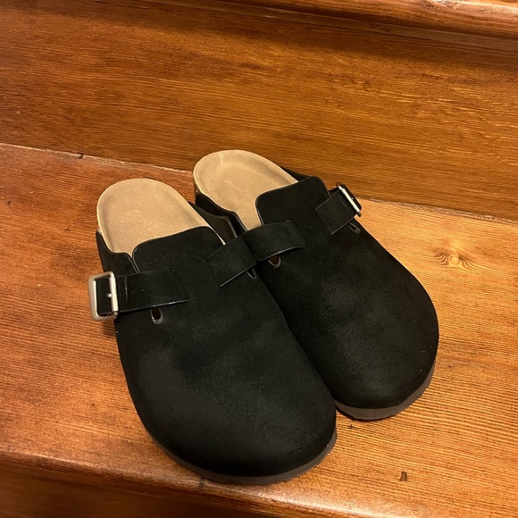 Target Mules - Picture 2 of 5